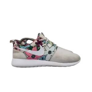 Nike Shoes Womens 7.5 Sneakers Athletic Roshe One Lifestyle White Floral Aloha